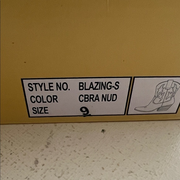 Soda Beige Western Ankle Boots with Stacked Heel - Picture 3 of 7